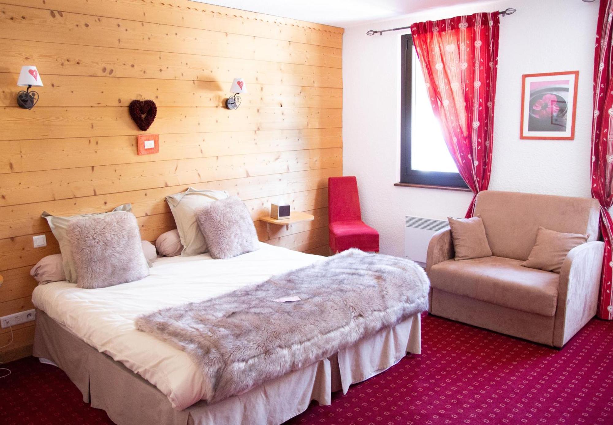 Domaine De L'Adoux Hotel Монклар Екстериор снимка