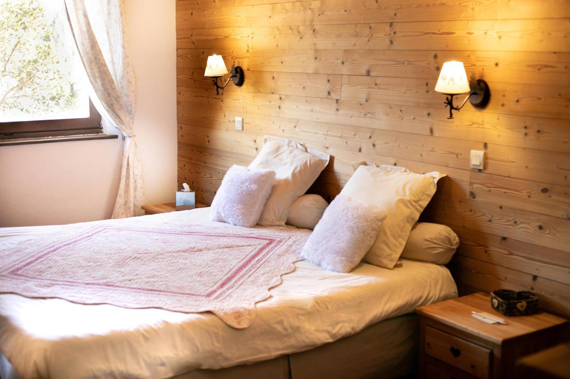 Domaine De L'Adoux Hotel Монклар Екстериор снимка