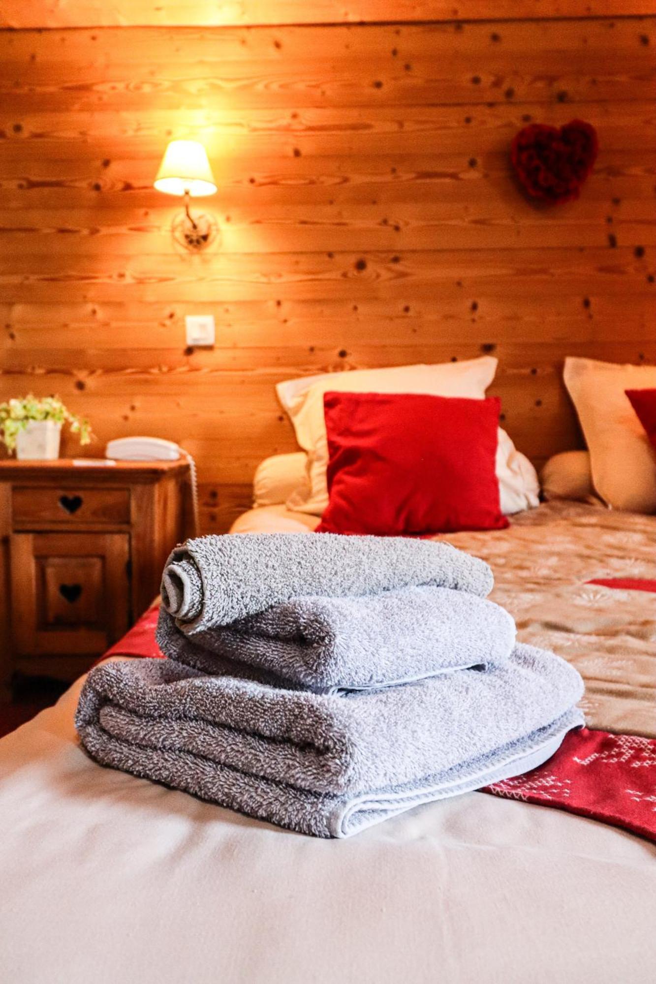 Domaine De L'Adoux Hotel Монклар Екстериор снимка