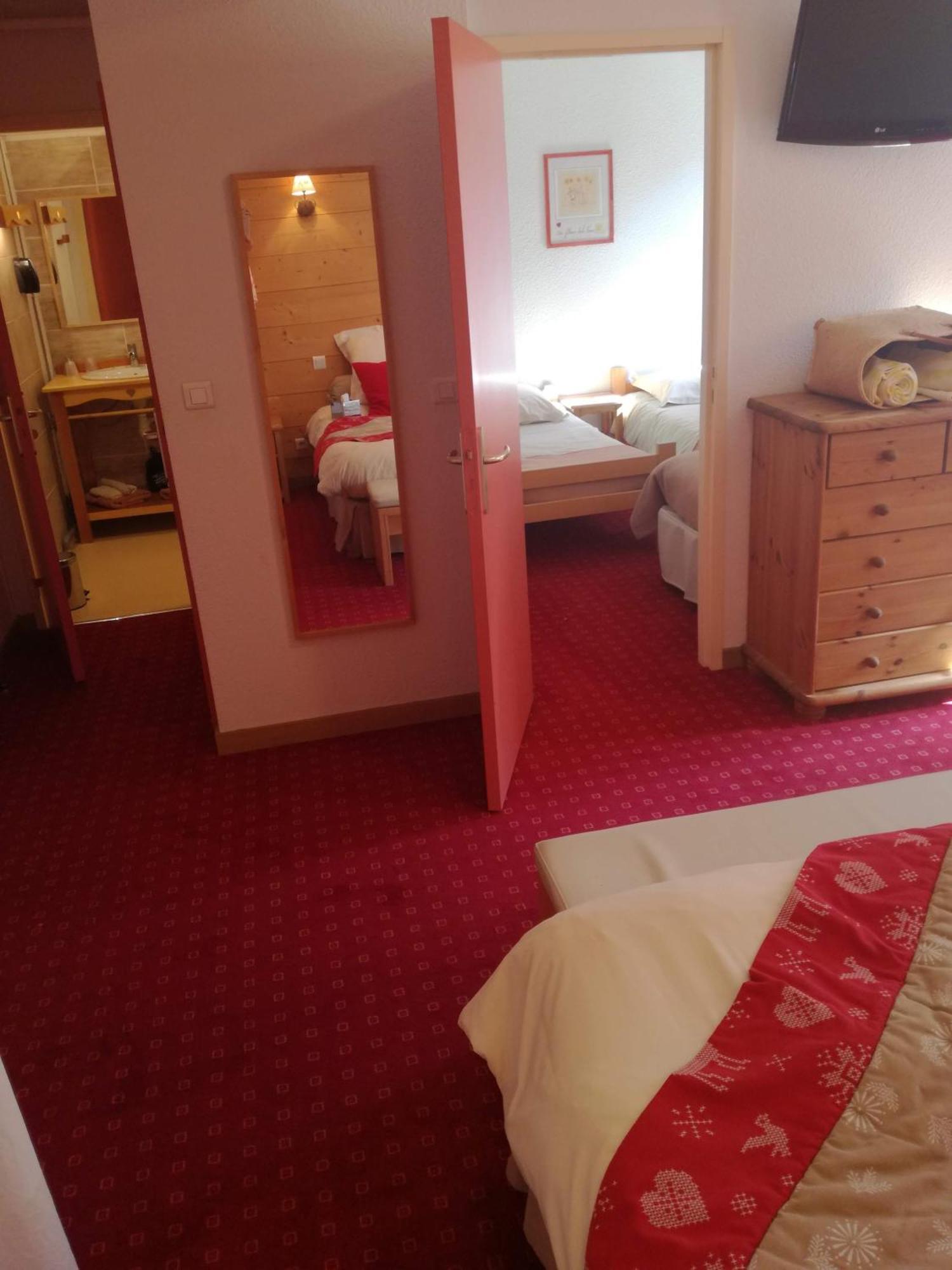 Domaine De L'Adoux Hotel Монклар Екстериор снимка