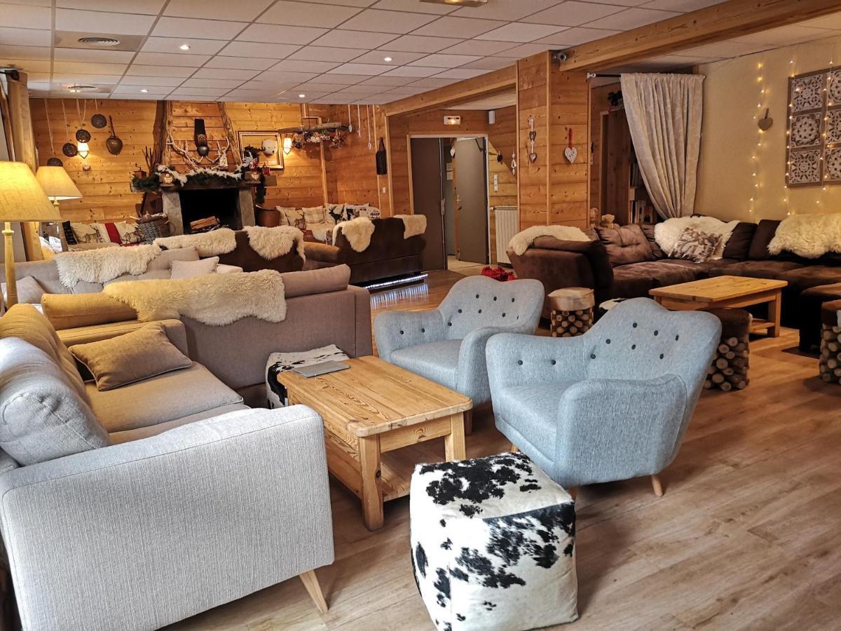 Domaine De L'Adoux Hotel Монклар Екстериор снимка